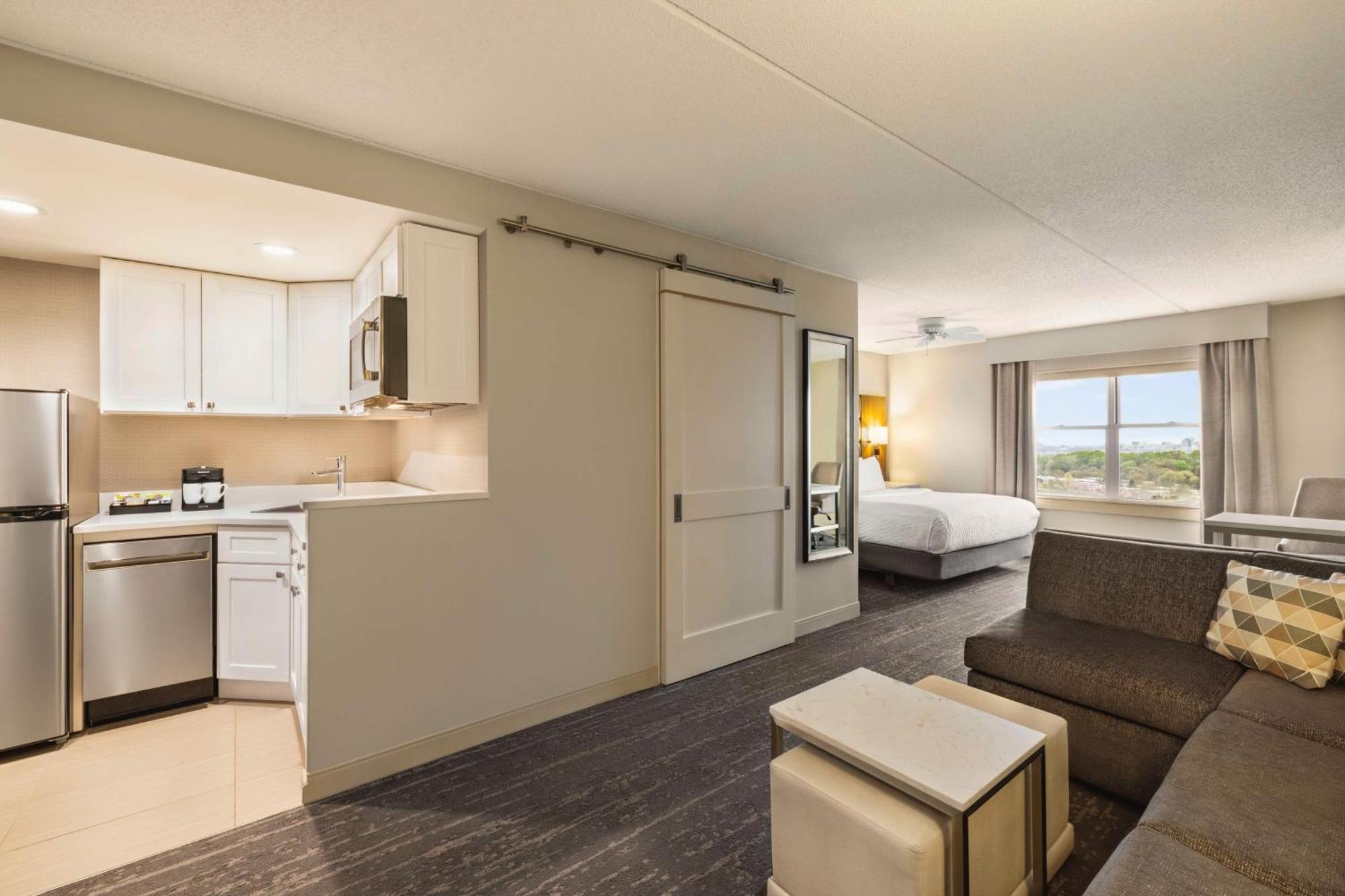 Homewood By Hilton Philadelphia-city Avenue Hotel Philadelphia