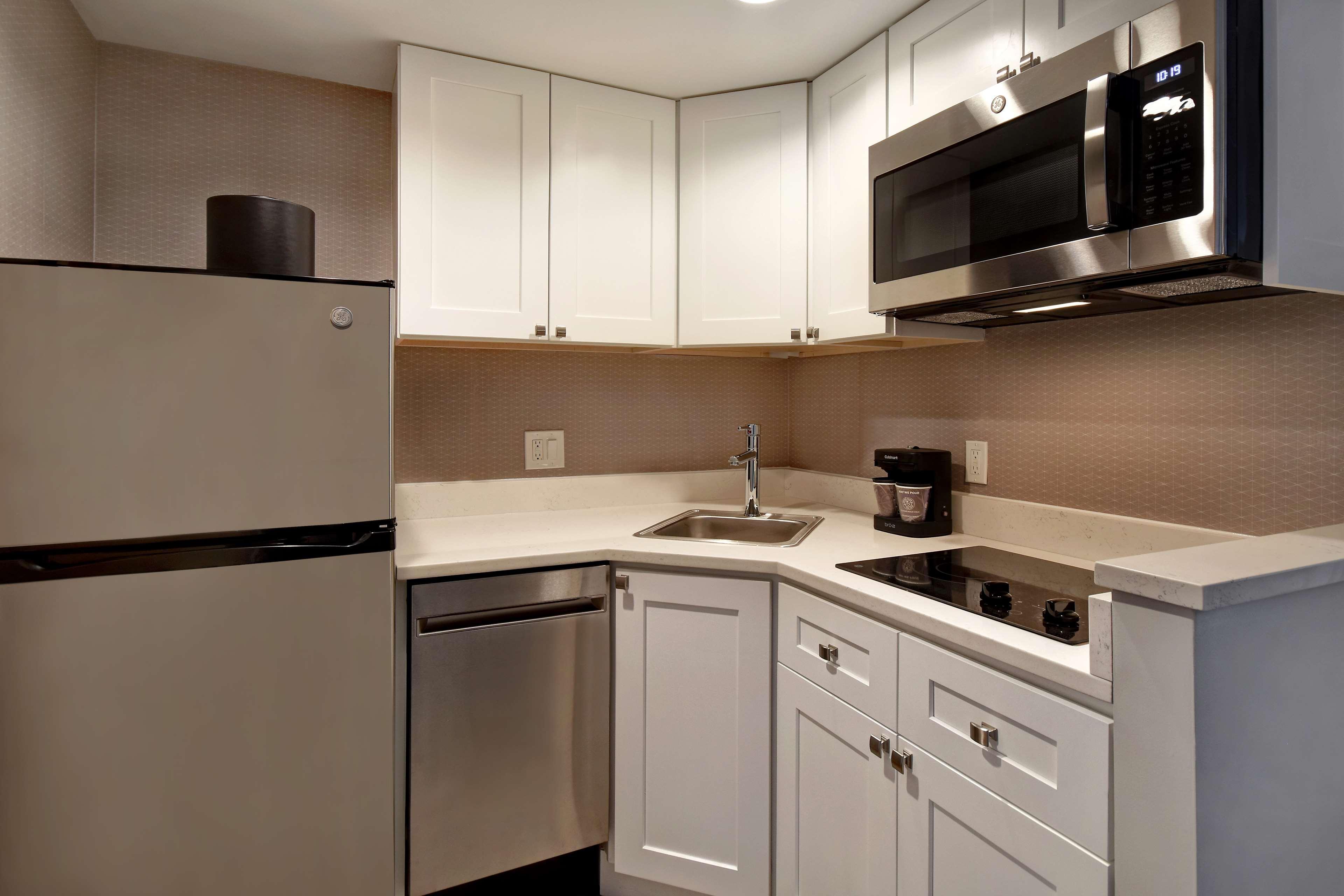 Homewood By Hilton Philadelphia-city Avenue 3*