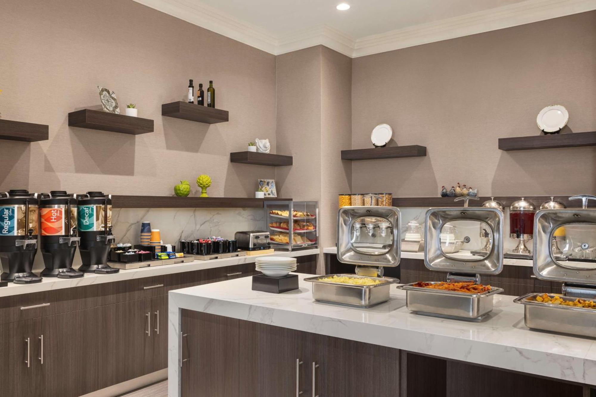 Homewood By Hilton Philadelphia-city Avenue 3*